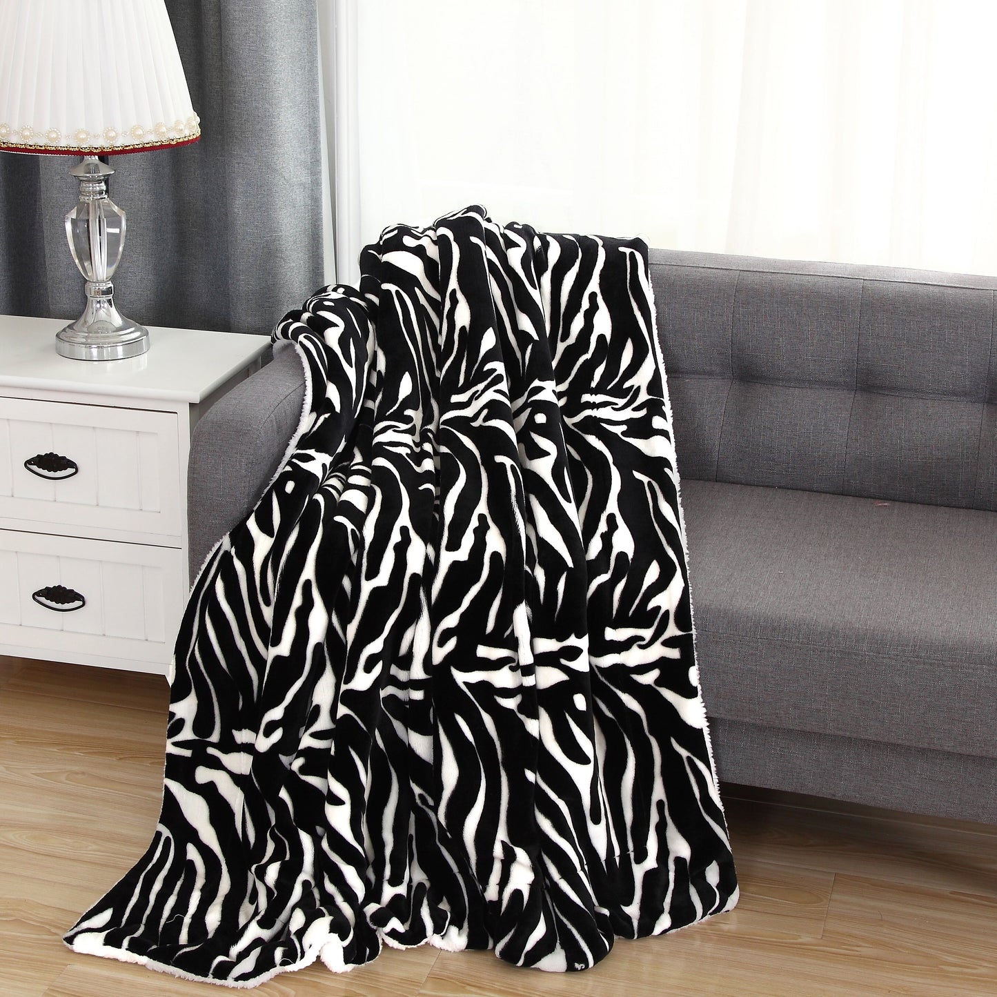 Luxury Bedding Outlet 50" x 60" Sherpa Back Throw Blanket
