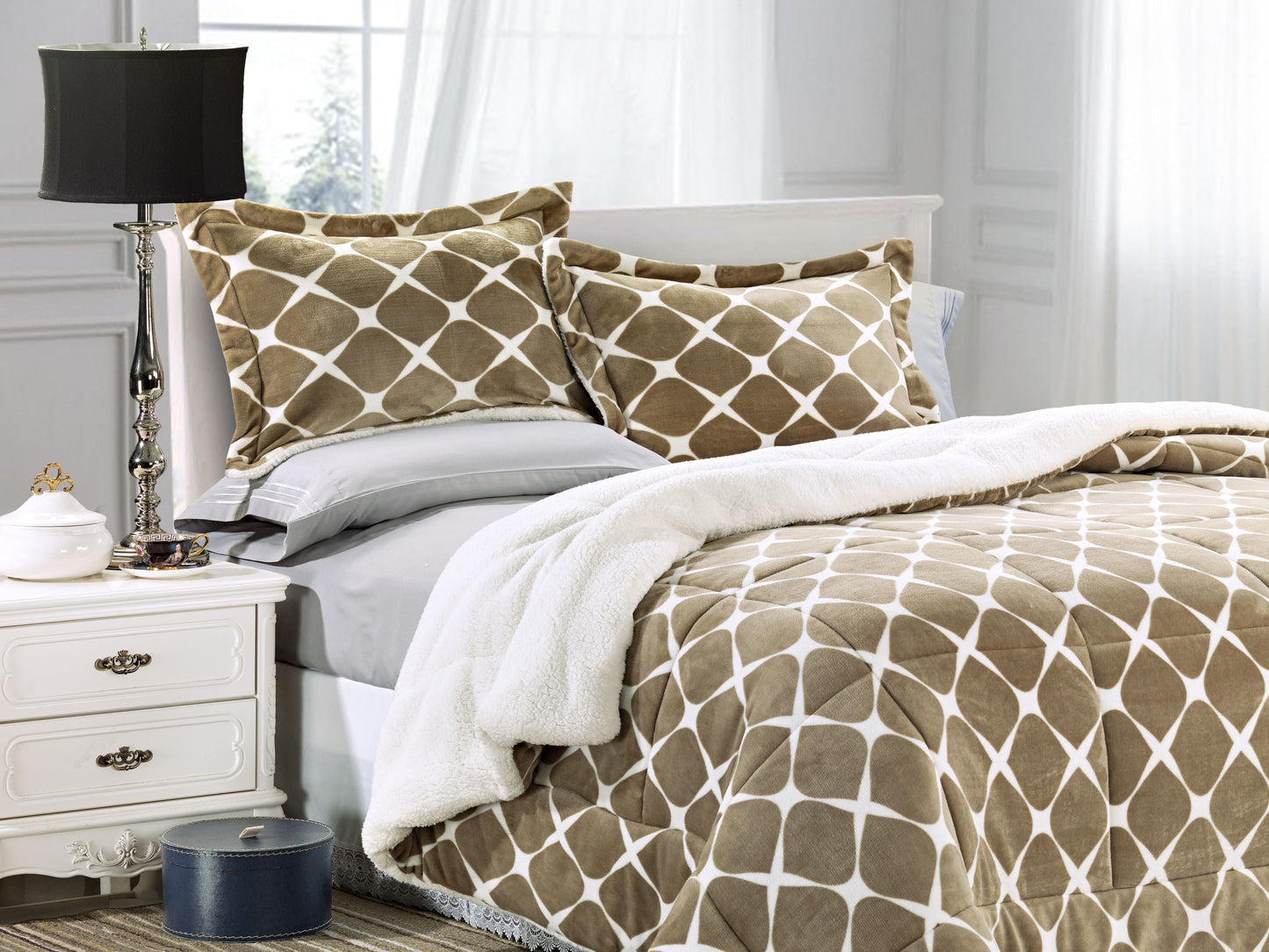 Luxury Bedding Outlet 3-Piece Bloomingdale Micro-Suede Reversible Comforter Set