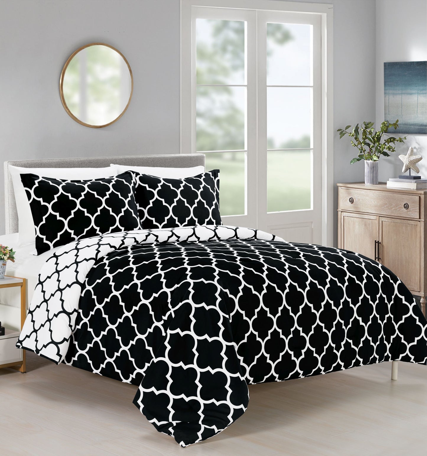 Luxury Bedding Outlet 3-Piece Moroccan Trellis Reversible Comforter Set