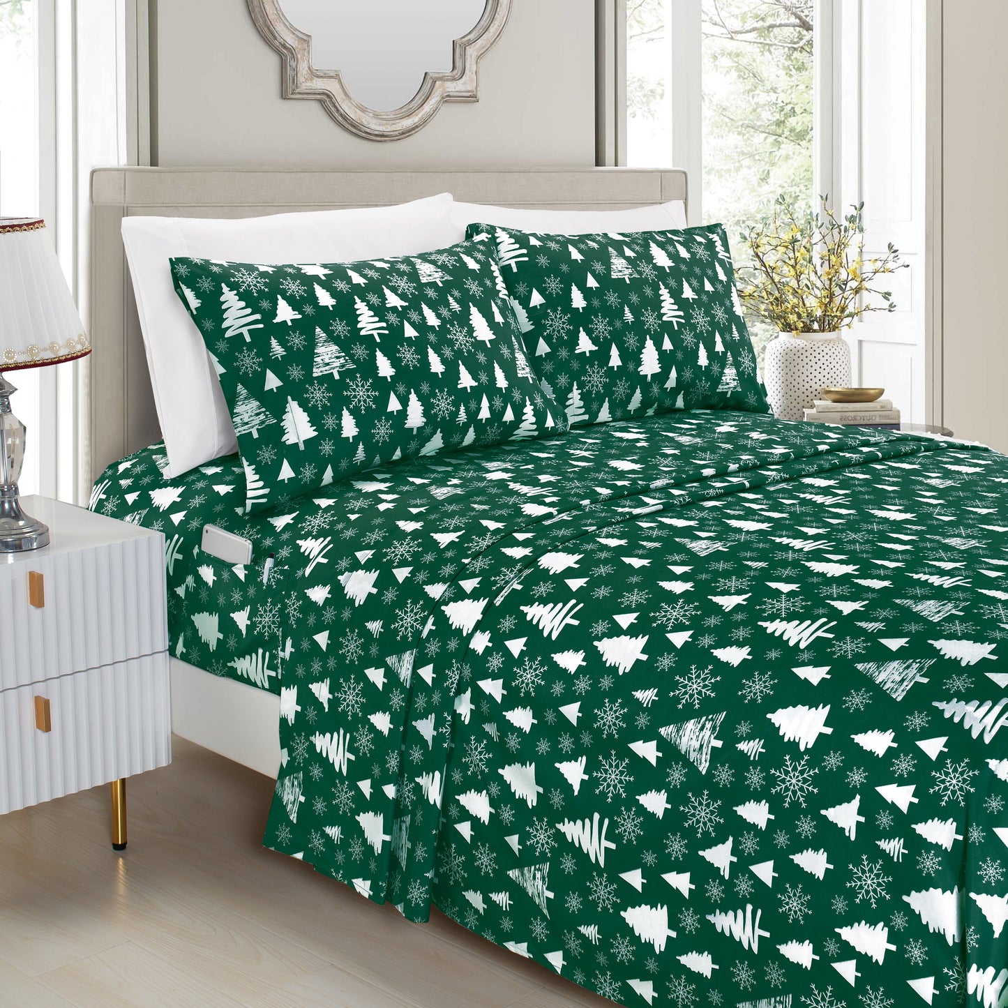 Luxury Bedding Outlet 6-Piece Christmas & Holiday Bed Sheet Set