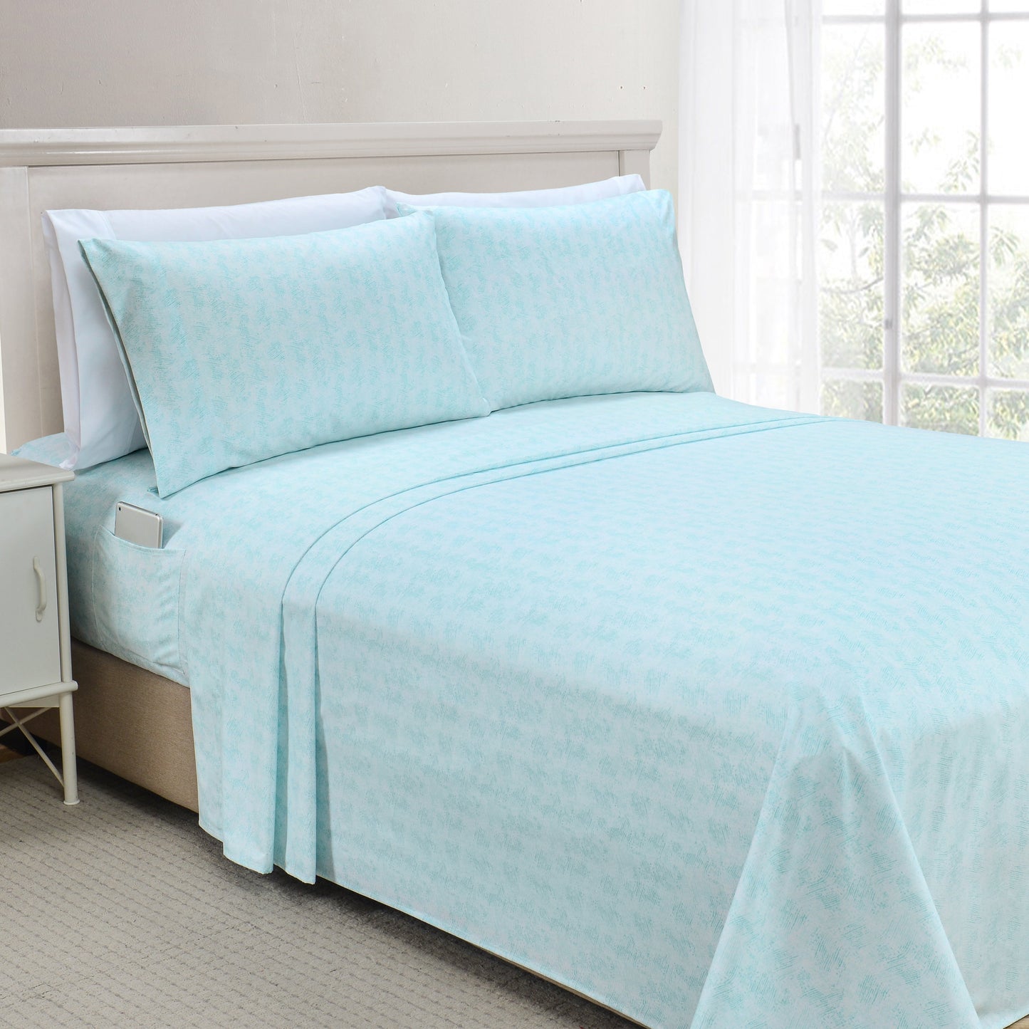 Luxury Bedding Outlet 6-Piece Floral and Stripe Pattern Sheet Set