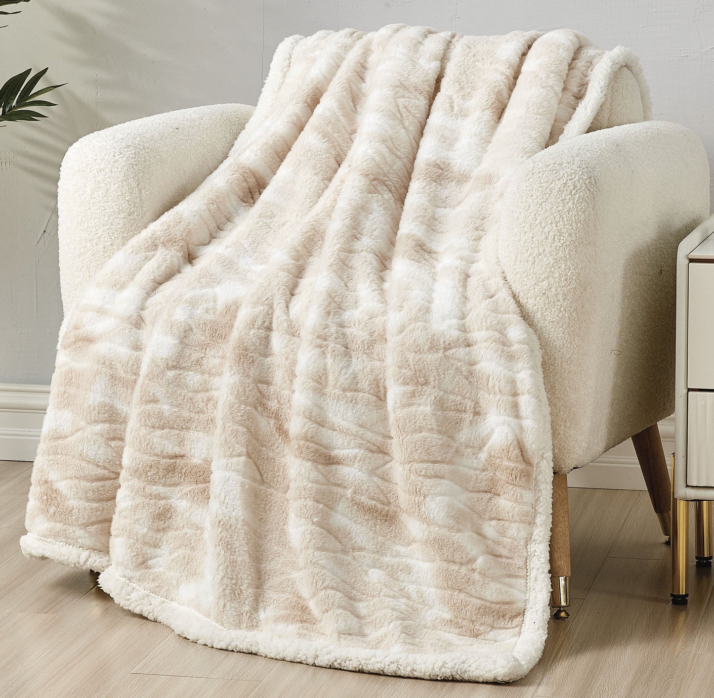 Luxury Bedding Outlet 50" x 60" Printed Sherpa Back Throw Blanket