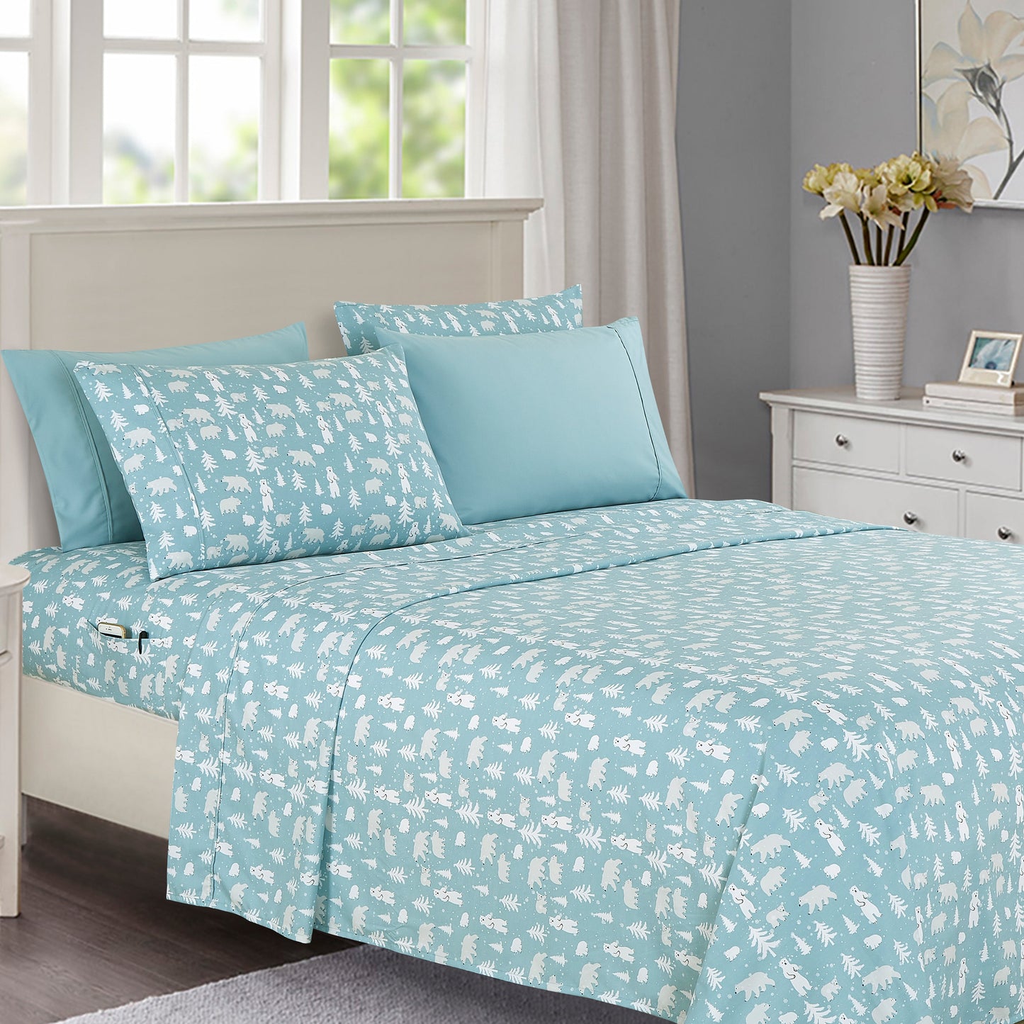 Luxury Bedding Outlet 6-Piece Christmas & Holiday Bed Sheet Set