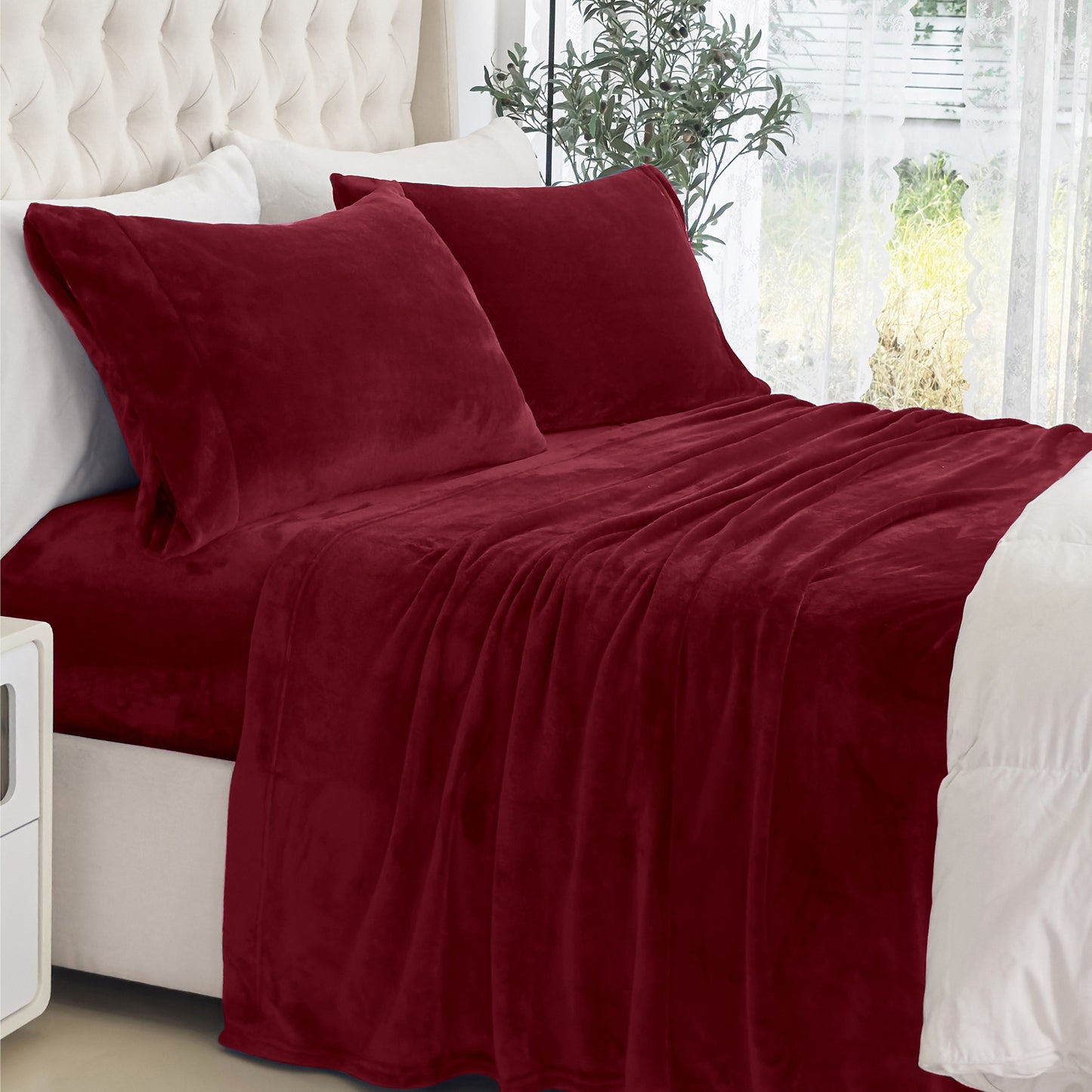 Luxury Bedding Outlet 4-Piece Velvet Plush Flannel Bed Sheet Set