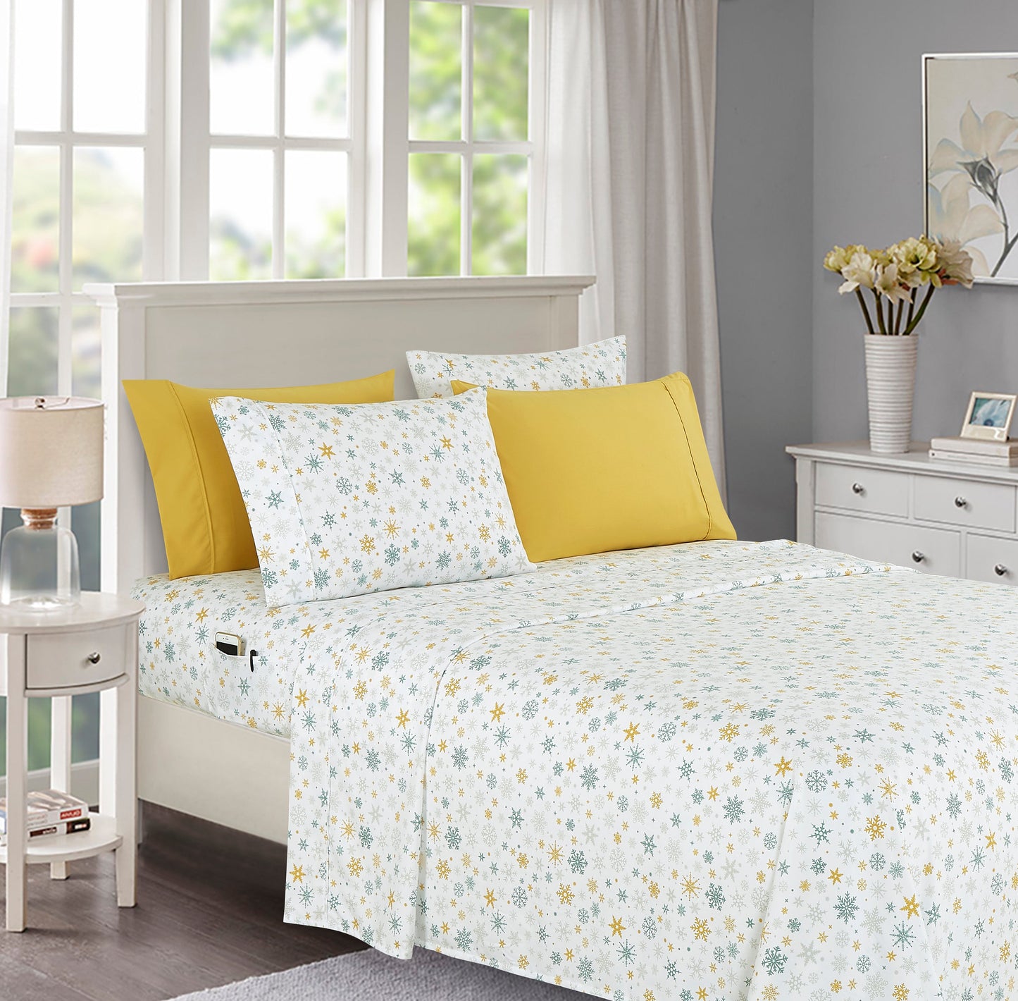 Luxury Bedding Outlet 6-Piece Christmas & Holiday Bed Sheet Set