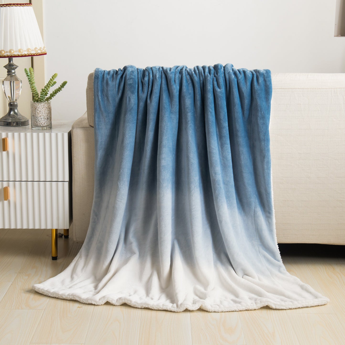 Luxury Bedding Outlet 50" x 60" Ombre Pattern Sherpa Throw Blanket