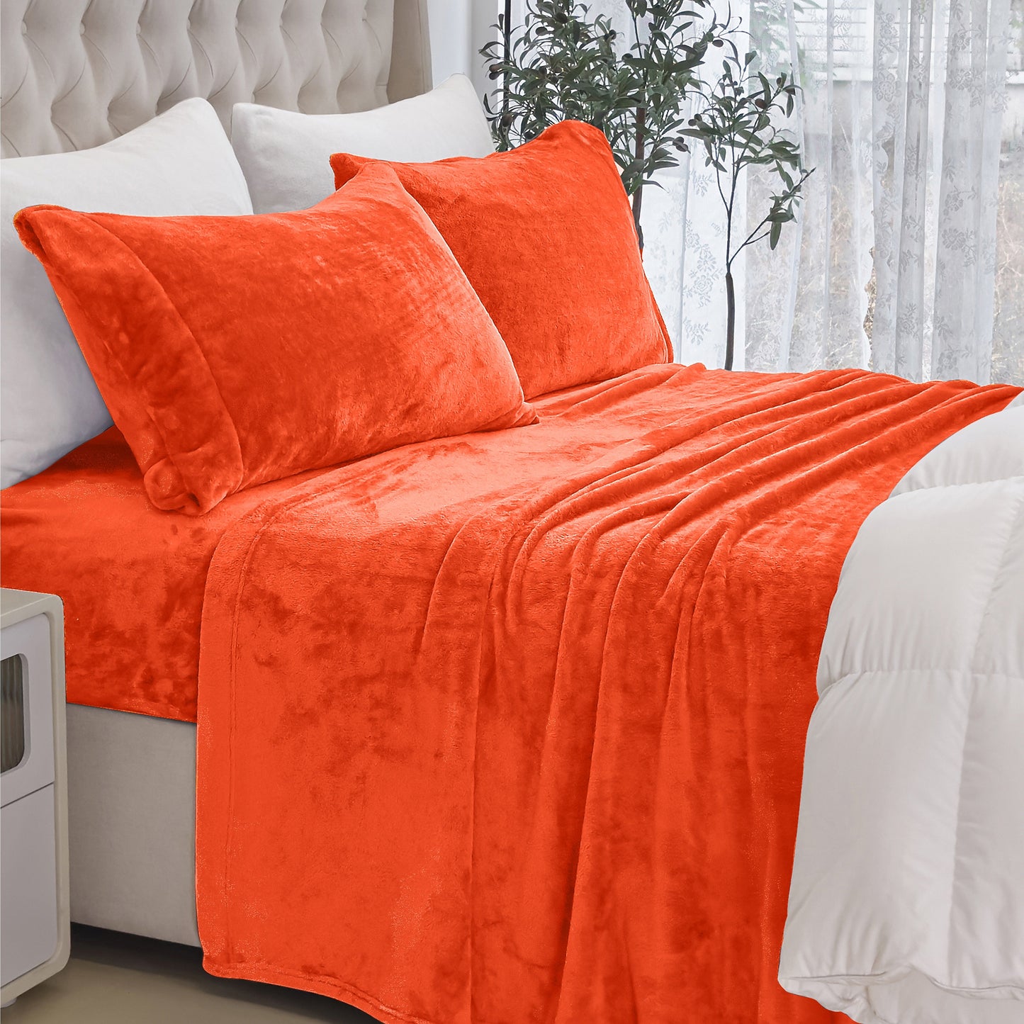Luxury Bedding Outlet 4-Piece Velvet Plush Flannel Bed Sheet Set