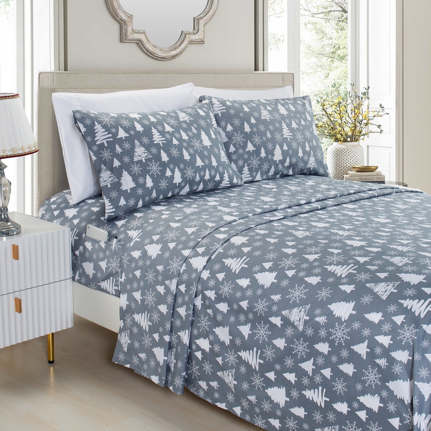 Luxury Bedding Outlet 6-Piece Christmas & Holiday Bed Sheet Set