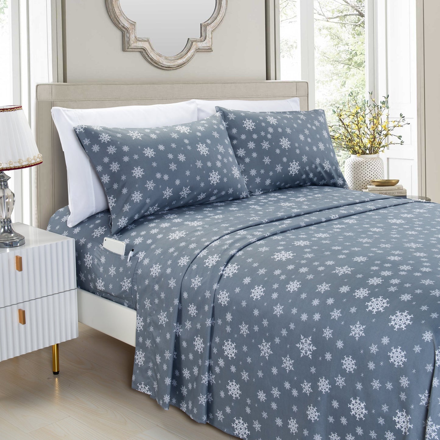 Luxury Bedding Outlet 6-Piece Christmas & Holiday Bed Sheet Set